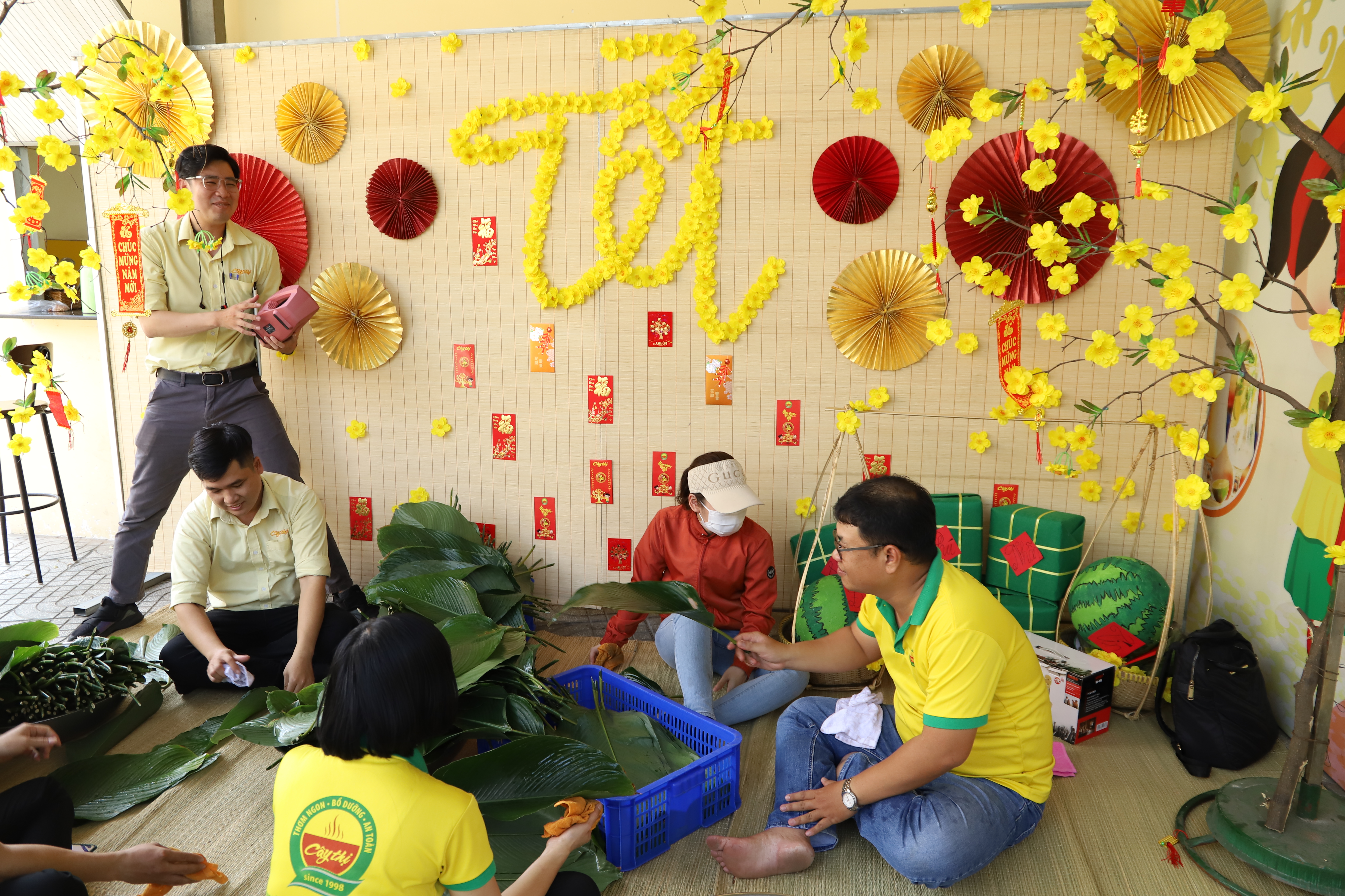 New year 2020 - Bundling Vietnamese square sticky rice cakes activity