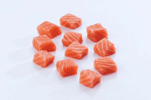 Chế biến cá hồi cho bé ăn dặm BLW